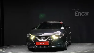 Nissan MAXIMA