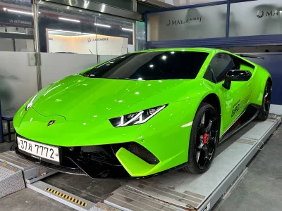 Lamborghini HURACAN