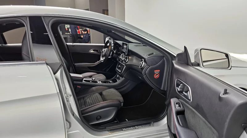 Mercedes-Benz CLA-Class