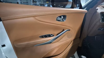 Astonmartin DBX