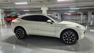 Astonmartin DBX