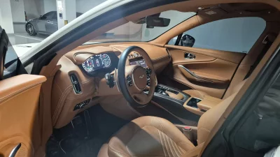 Astonmartin DBX