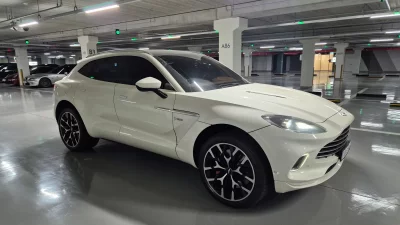 Astonmartin DBX