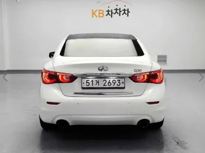 Infiniti Q50