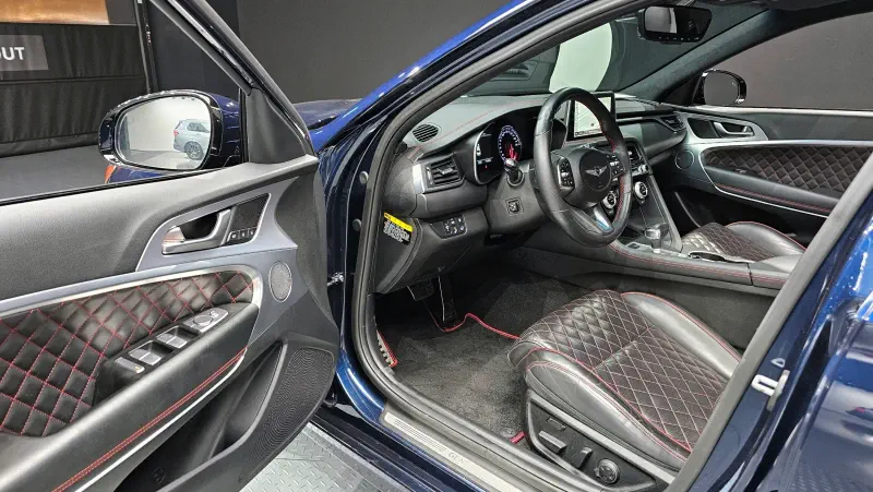 Genesis G70
