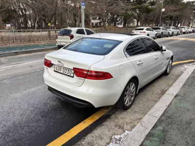 Jaguar XE