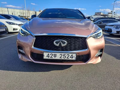 Infiniti Q30