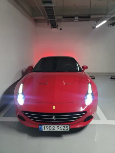 Ferrari CALIFORNIA