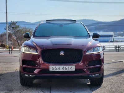 Jaguar F-PACE