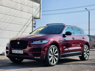 Jaguar F-PACE