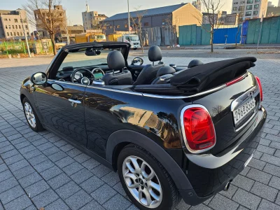 MINI Cooper Convertible