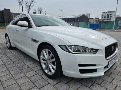 Jaguar XE