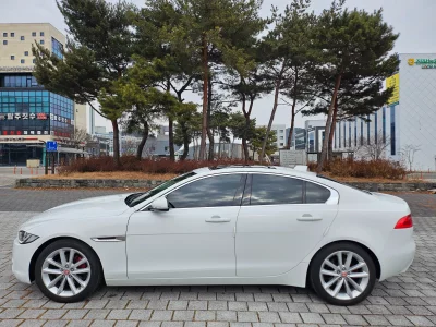 Jaguar XE