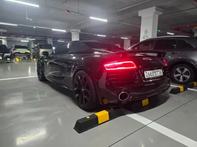 Audi R8