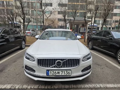 Volvo S90