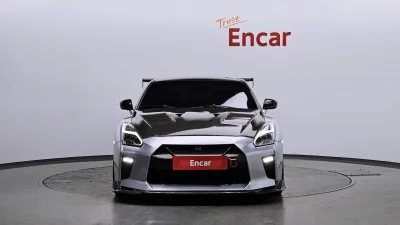 Nissan GT-R