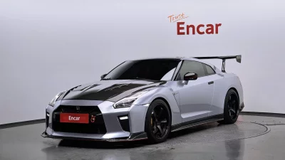 Nissan GT-R