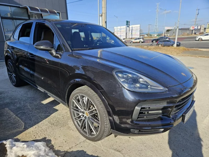 Porsche CAYENNE