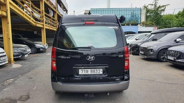 Hyundai Starex