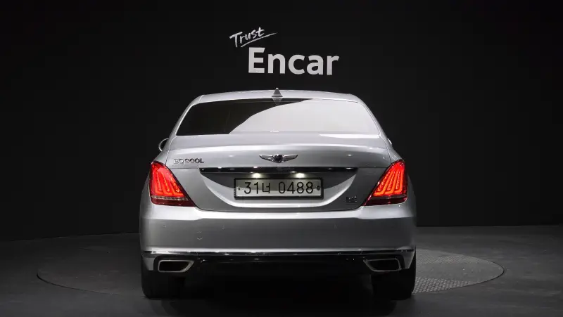 Genesis EQ900