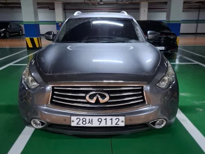 Infiniti QX70