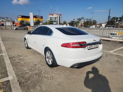 Jaguar XF