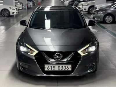 Nissan MAXIMA