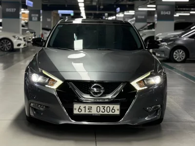 Nissan MAXIMA