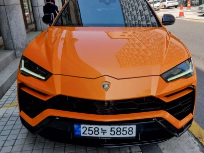 Lamborghini URUS