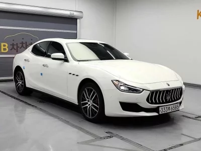 Maserati GHIBLI