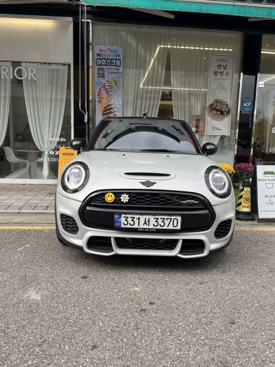 MINI Cooper Convertible