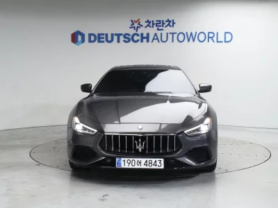 Maserati GHIBLI