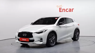 Infiniti Q30