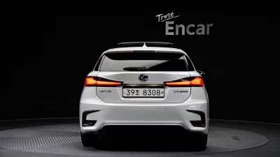 Lexus CT200h