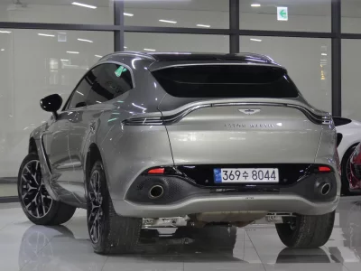 Astonmartin DBX