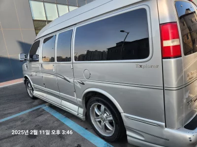 Chevrolet Express Van