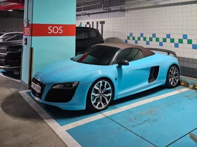 Audi R8