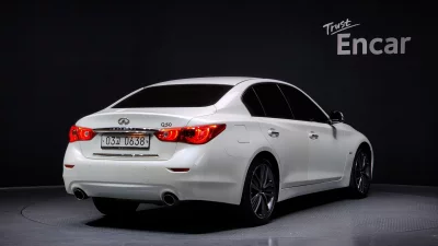 Infiniti Q50