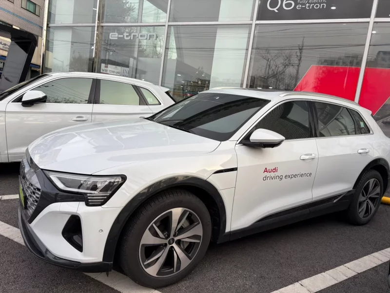 Audi Q8 E-TRON