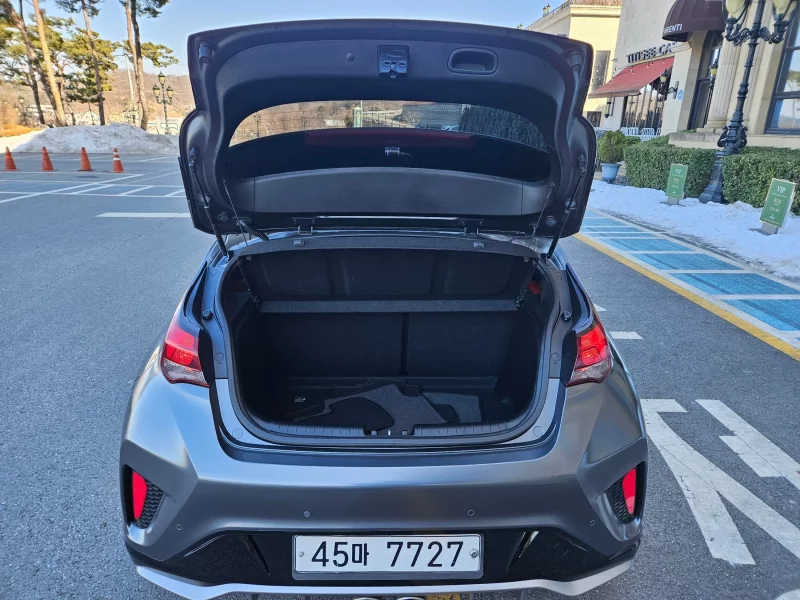 Hyundai Veloster