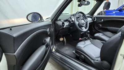 MINI Cooper Convertible