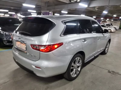 Infiniti JX