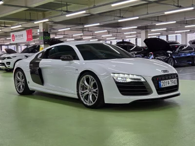 Audi R8