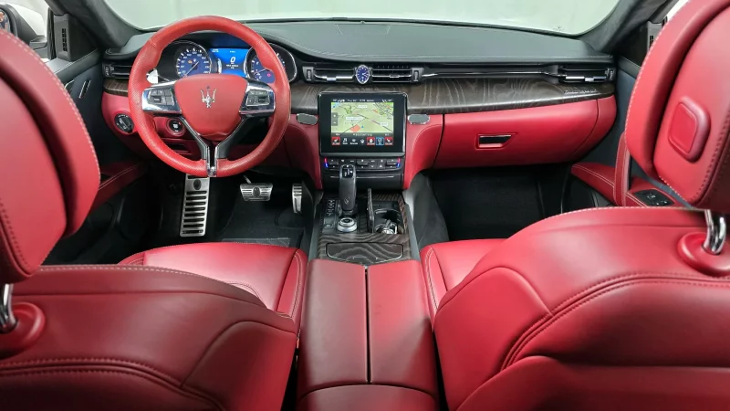 Maserati QUATTROPORTE
