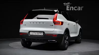 Volvo XC40