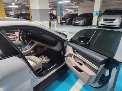 Porsche TAYCAN
