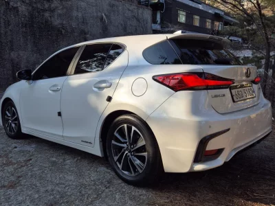 Lexus CT200h