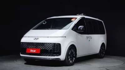 Hyundai Staria