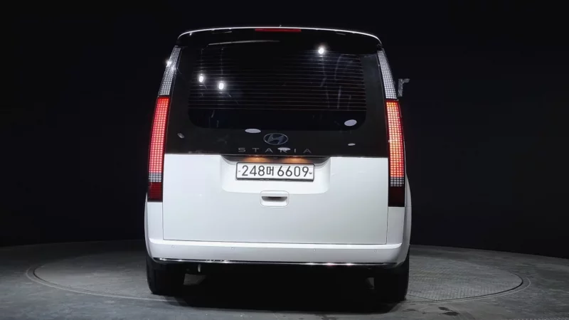Hyundai Staria