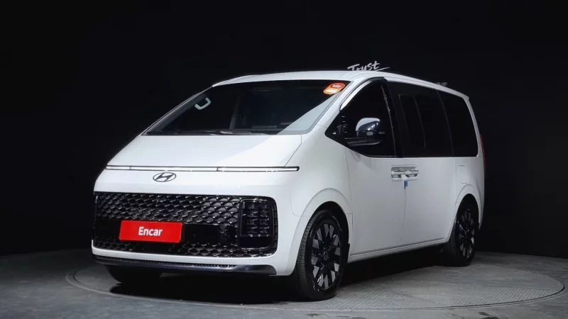 Hyundai Staria